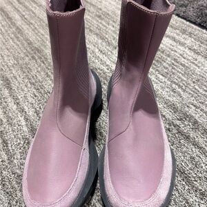 The North Face Mauve/Purple Chelsea-Style Lug Sole Ankle Boots